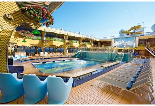 El Lido Sole con la Piscina descubierta